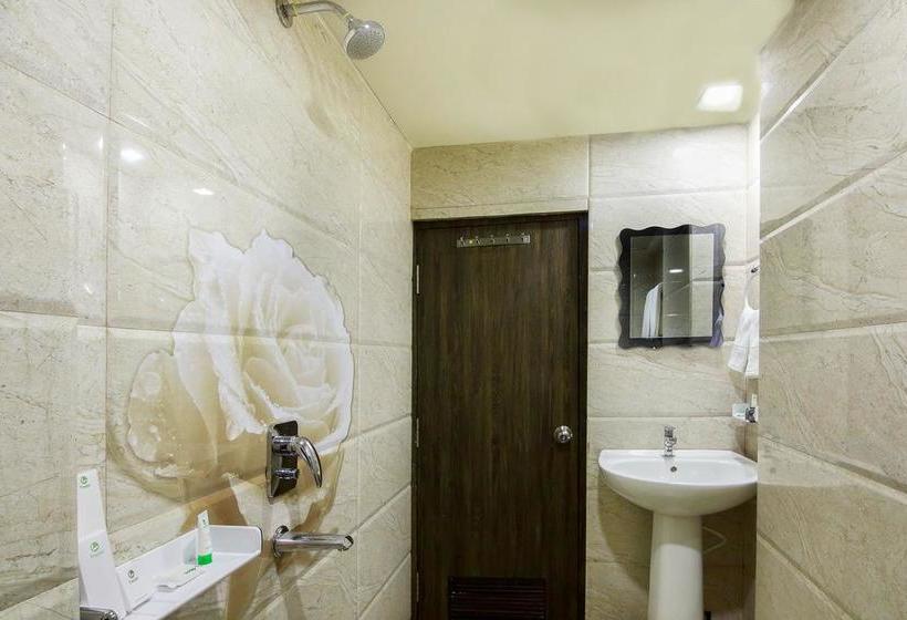 ホテル Treebo Crystal Studio