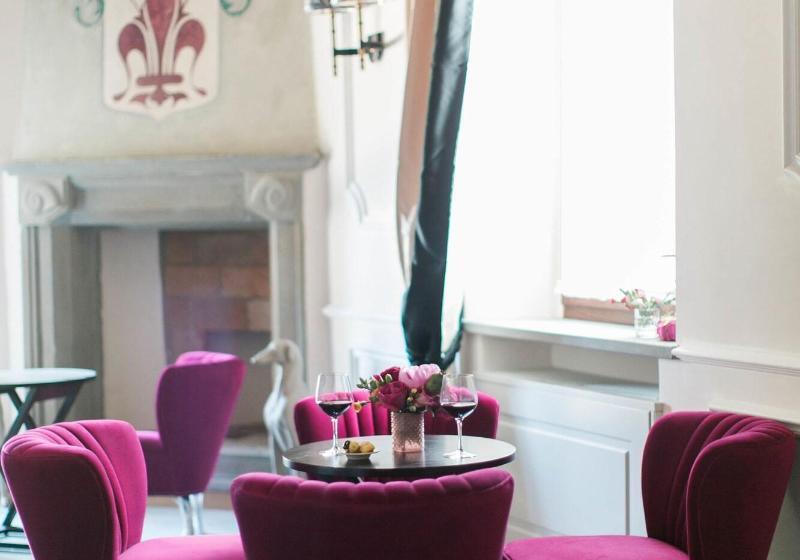 هتل Villa Le Calvane