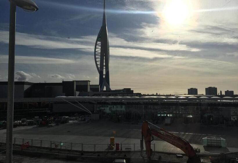 住宿加早餐  Lady Hamilton Inn