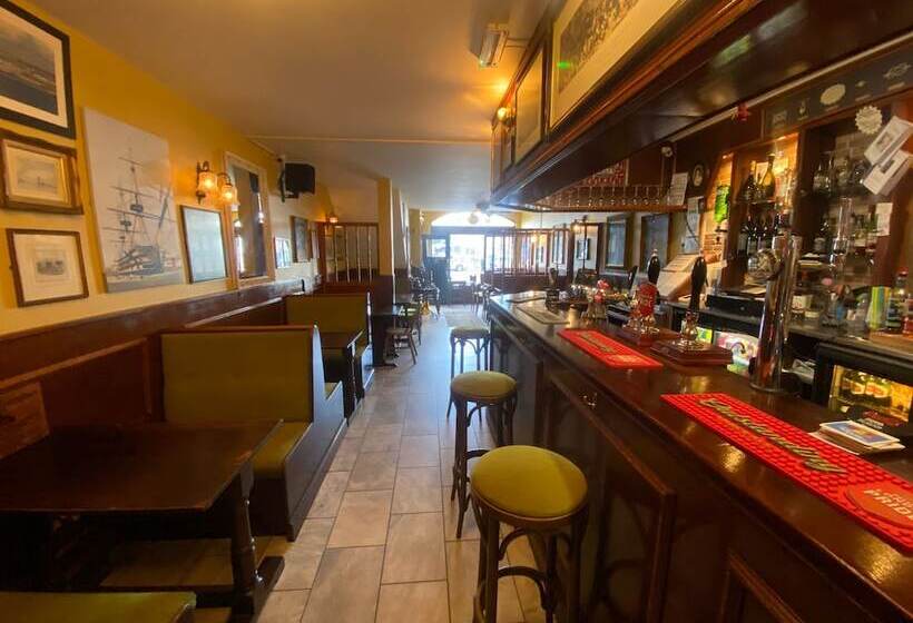 住宿加早餐  Lady Hamilton Inn