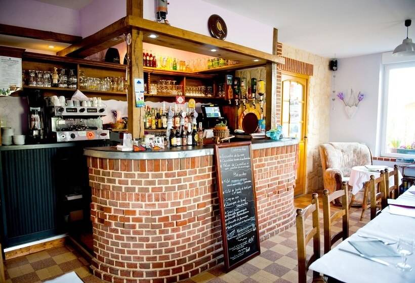 Logis Hotel Restaurant Le Relais Fleuri