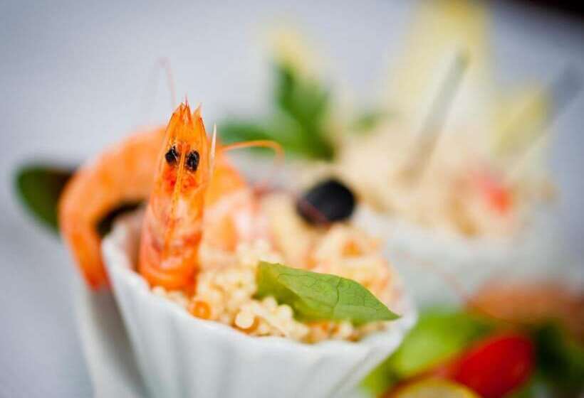 Logis Hotel Restaurant Le Relais Fleuri