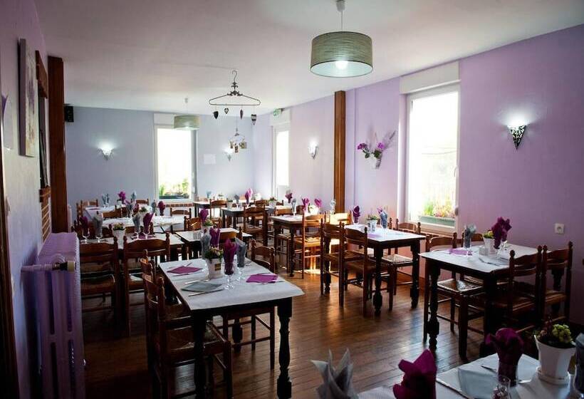 Logis Hotel Restaurant Le Relais Fleuri