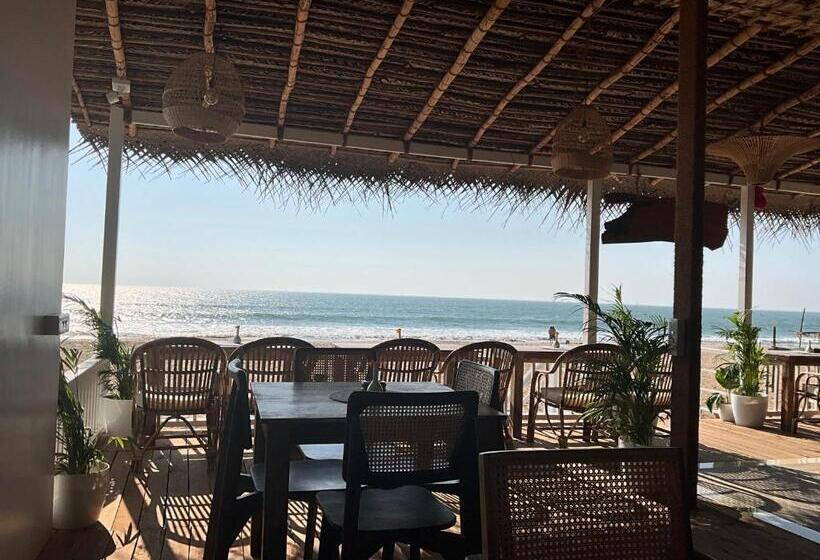 منتجع The Shore Agonda