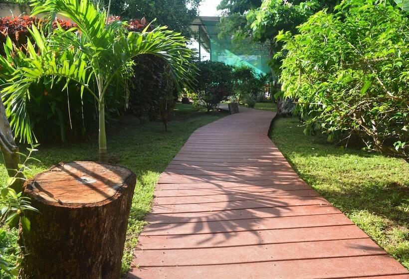 استراحتگاه Dolce Uvita