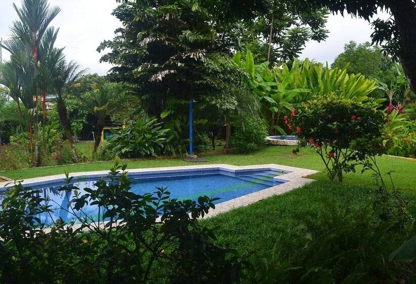 استراحتگاه Dolce Uvita