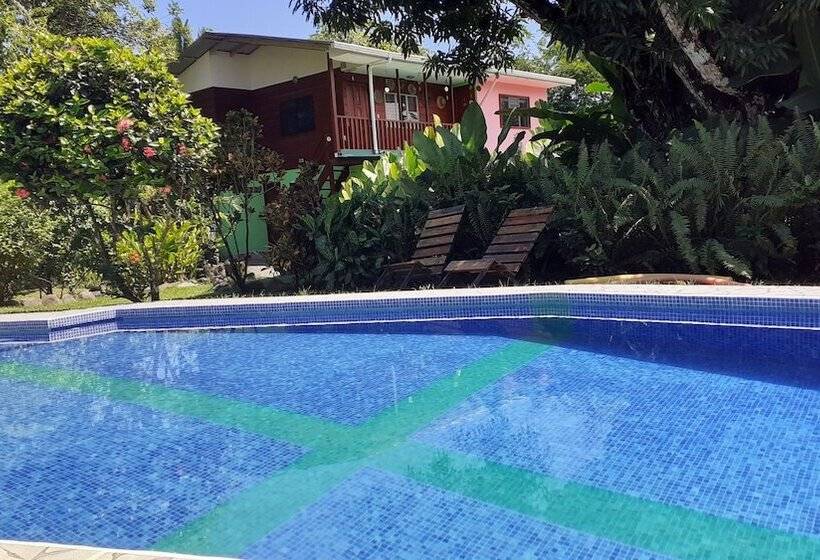 استراحتگاه Dolce Uvita