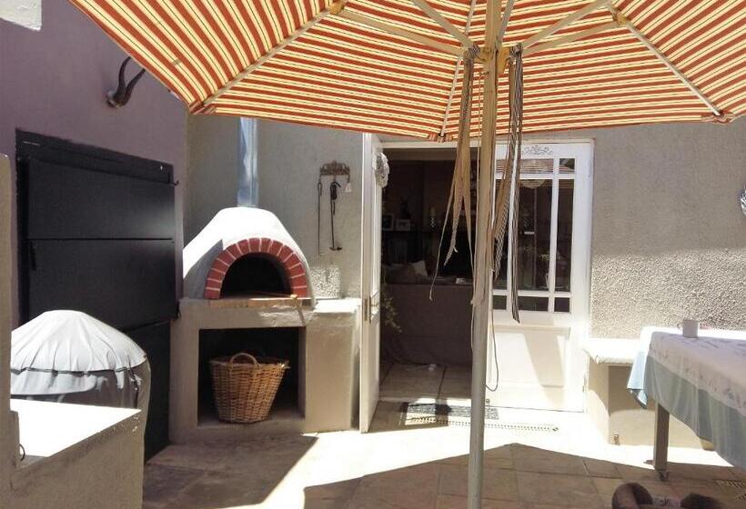 Almond Cottage Bed & Breakfast