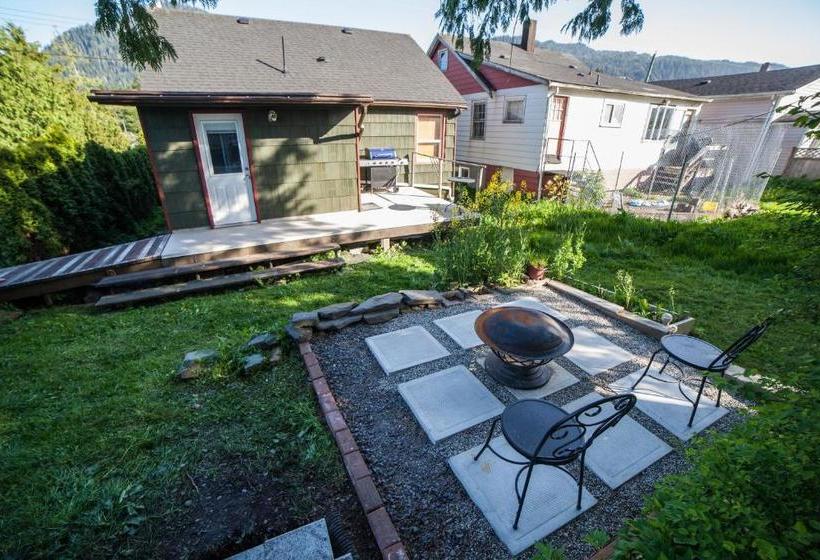 צימר Huckleberry Cottage