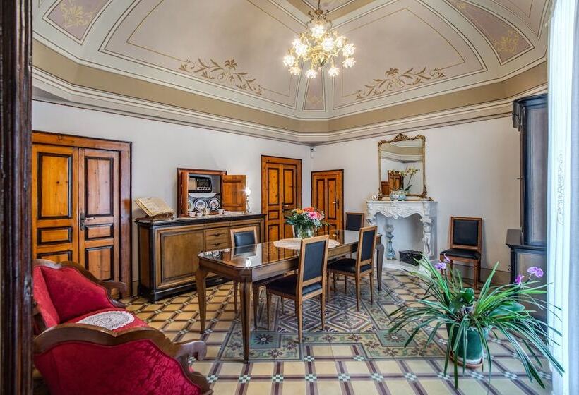 مبيت وإفطار Palazzo Stunis  Dimora Di Charme