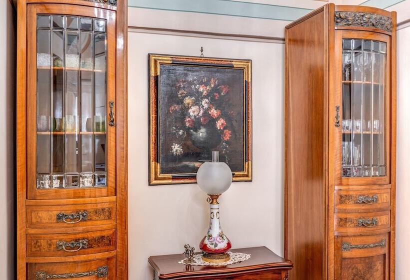 مبيت وإفطار Palazzo Stunis  Dimora Di Charme