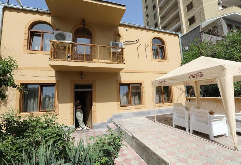 민박 Popock Baghramyan