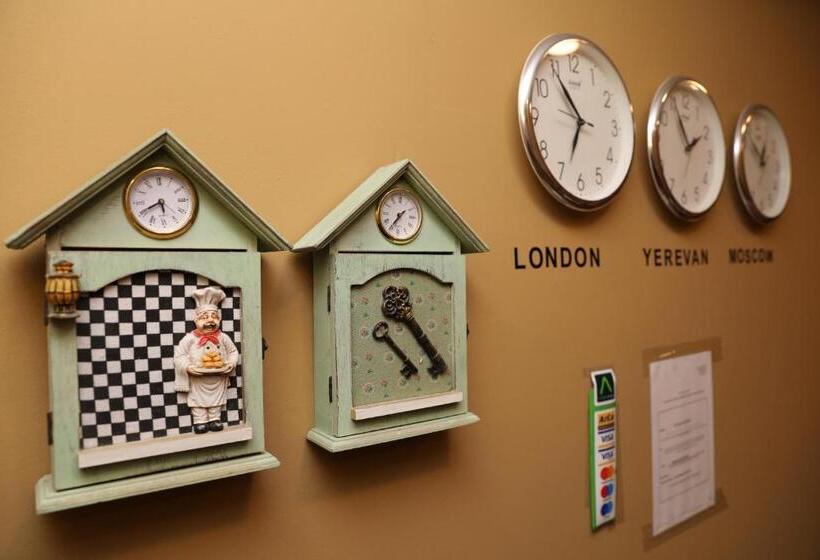 민박 Popock Baghramyan