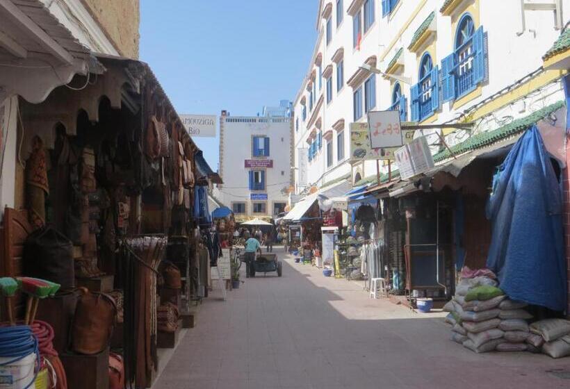 تختخواب و صبحانه Riad Gloria