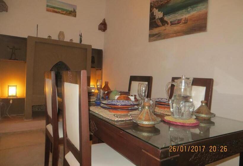 تختخواب و صبحانه Riad Gloria