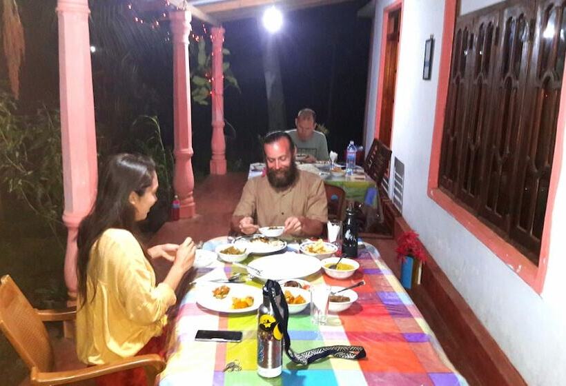 Bed and Breakfast Sigiriya Pikaso Homestay