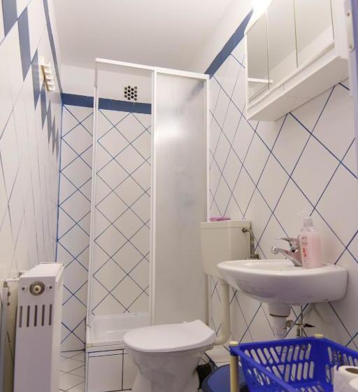 تختخواب و صبحانه Zita Haus