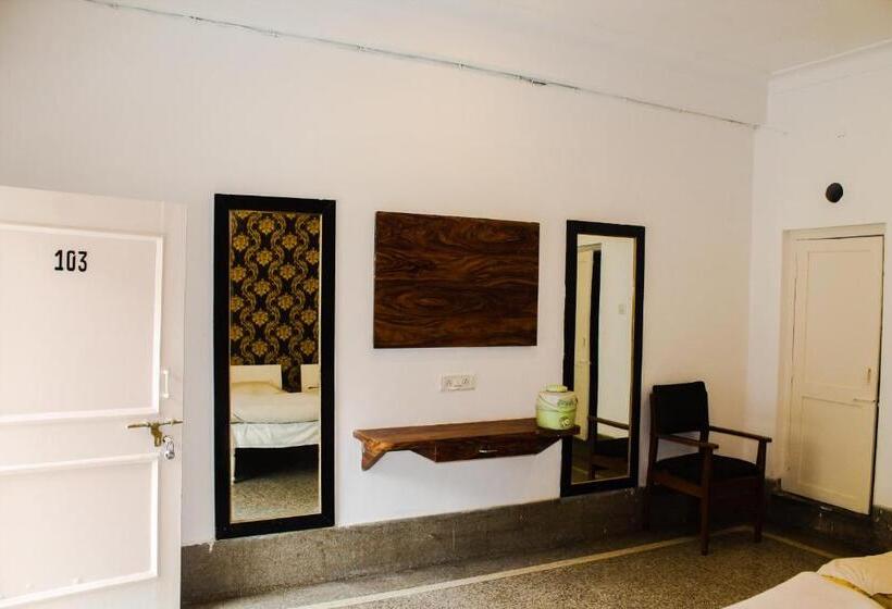 Отель Anand Palace