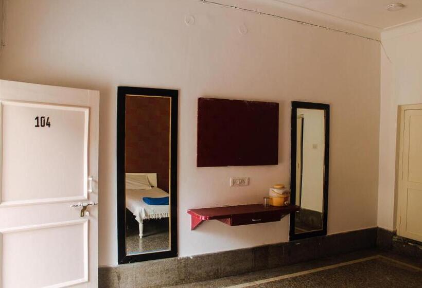 Отель Anand Palace