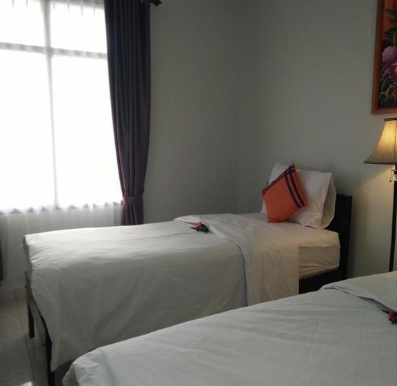 ホテル Cahaya Adrian Near Komodo Airport