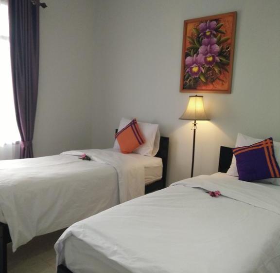 ホテル Cahaya Adrian Near Komodo Airport