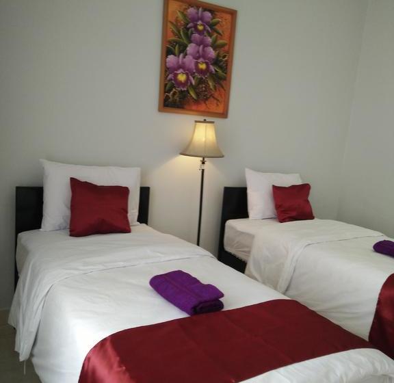 ホテル Cahaya Adrian Near Komodo Airport