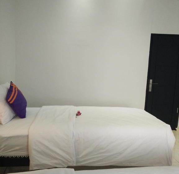 ホテル Cahaya Adrian Near Komodo Airport