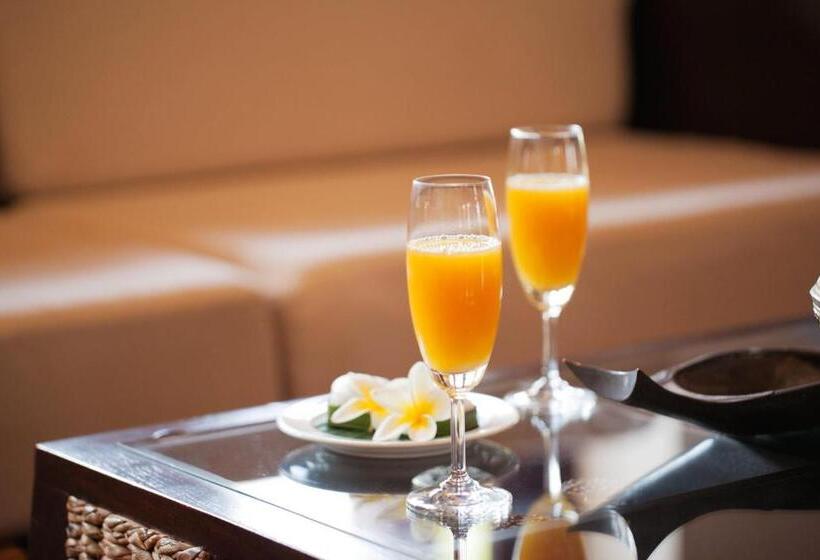 Отель Central Boutique