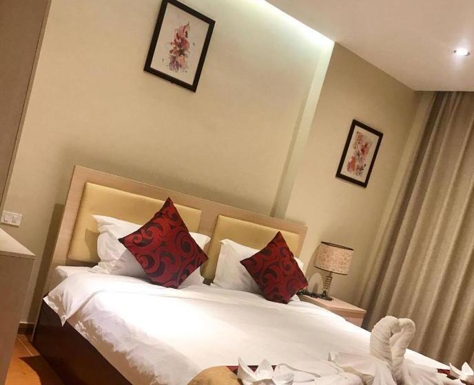 Отель Central Boutique