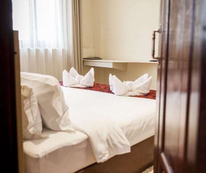 Отель Central Boutique