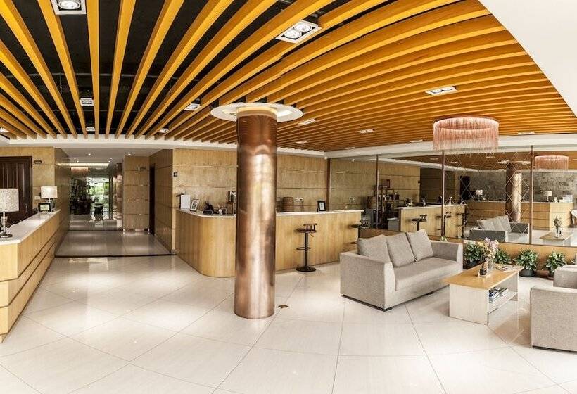 Отель Central Boutique