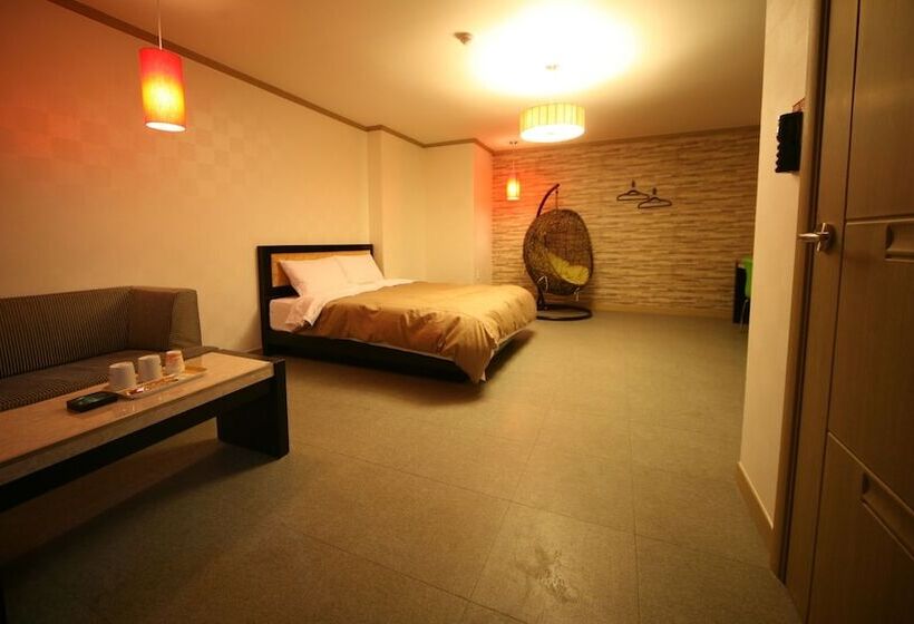 酒店 Chuncheon Myeongdong