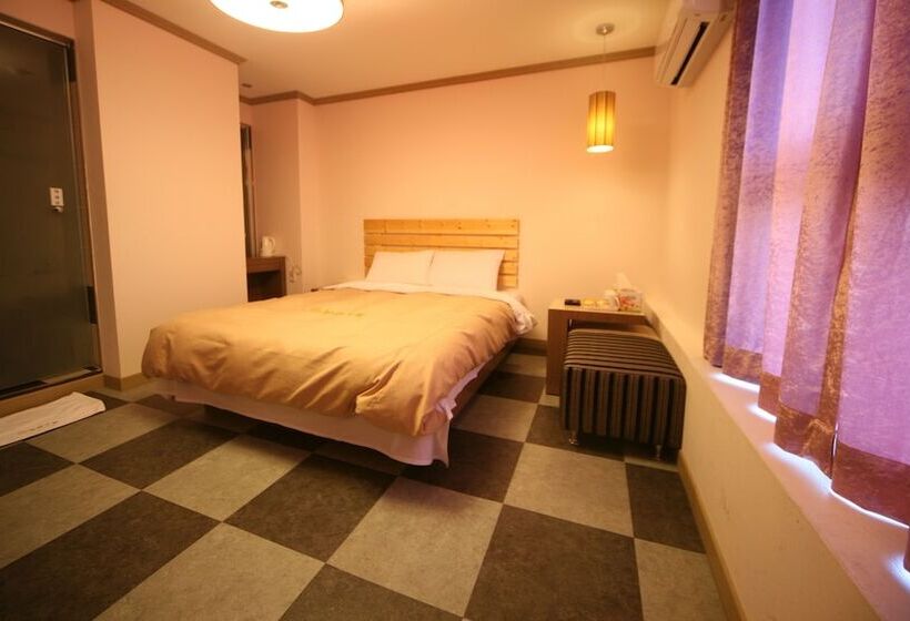 酒店 Chuncheon Myeongdong