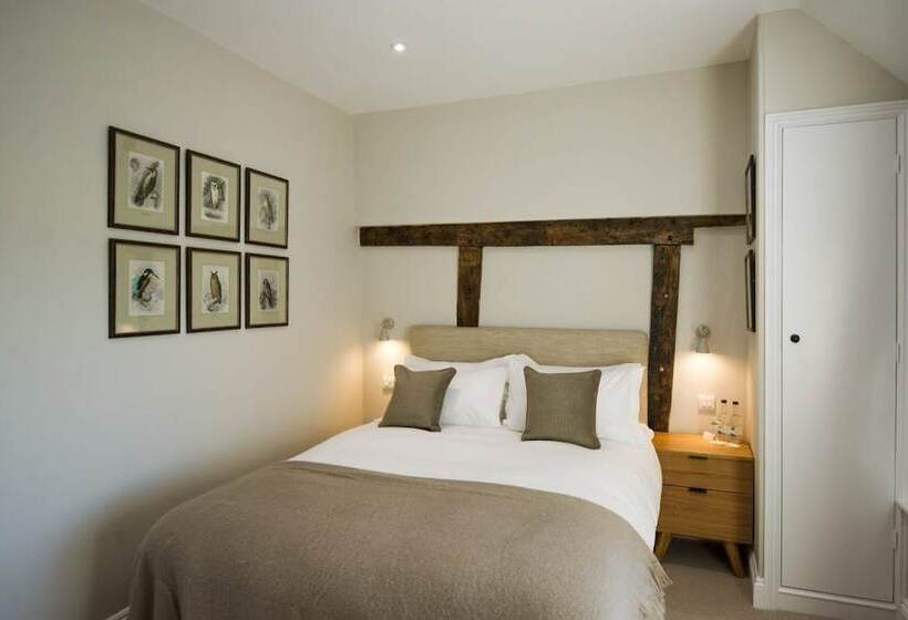 فندق Cowdray Lodge