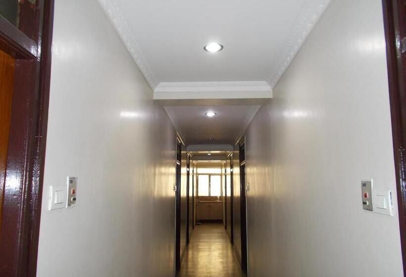 בית מלון כפרי Embassy