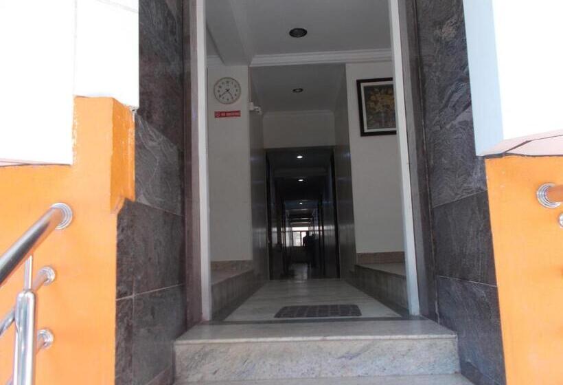 בית מלון כפרי Embassy