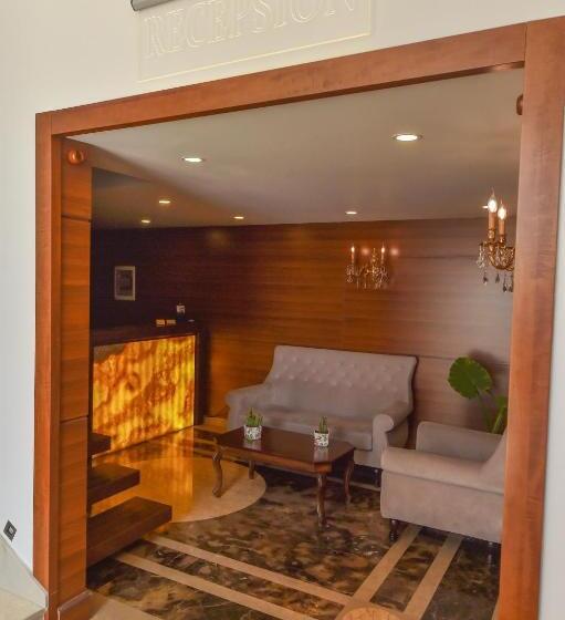 בית מלון כפרי Golden Ring Resort