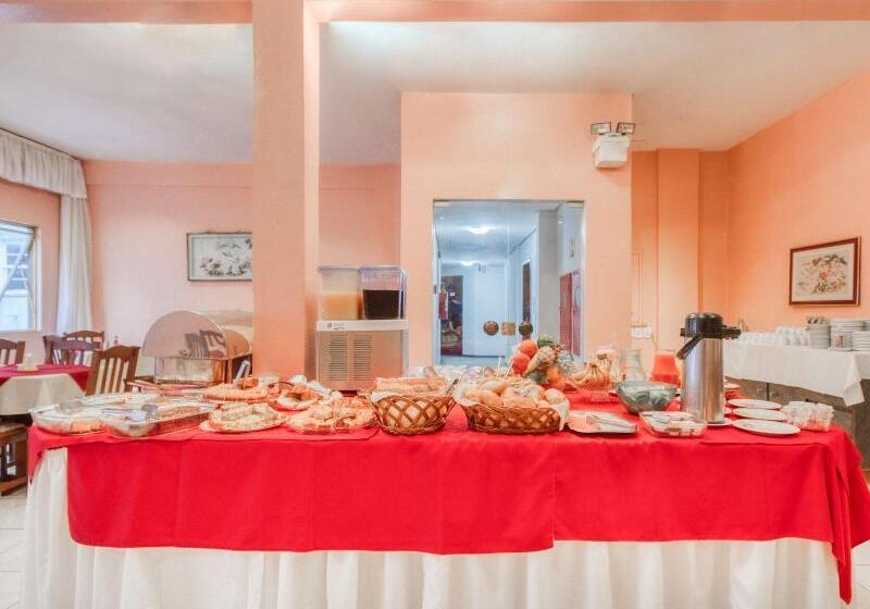 בית מלון כפרי Lancaster Poa