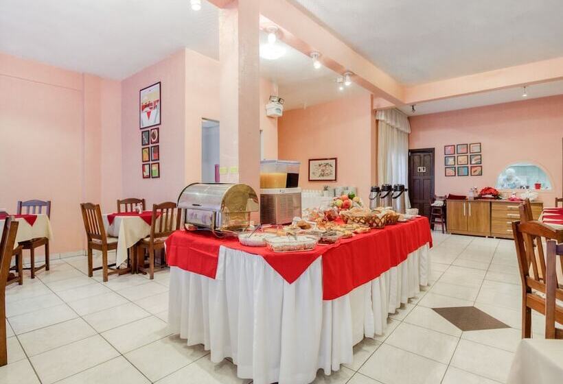 בית מלון כפרי Lancaster Poa