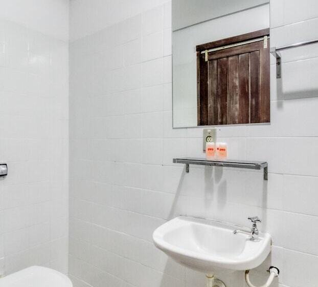 בית מלון כפרי Lancaster Poa