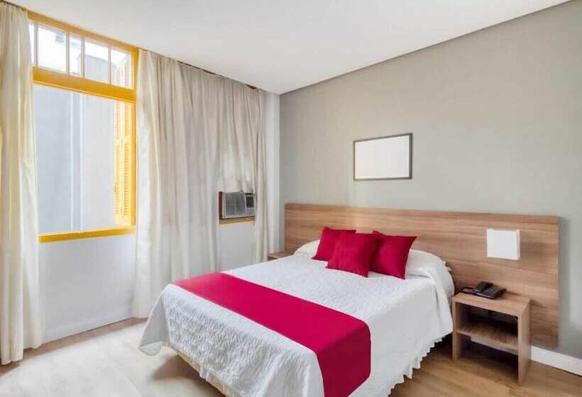 בית מלון כפרי Lancaster Poa