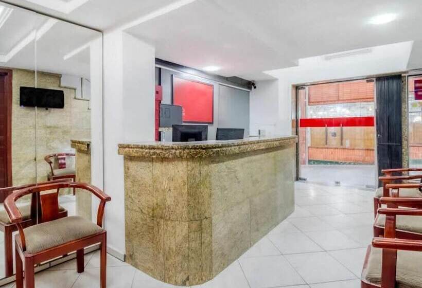 בית מלון כפרי Lancaster Poa