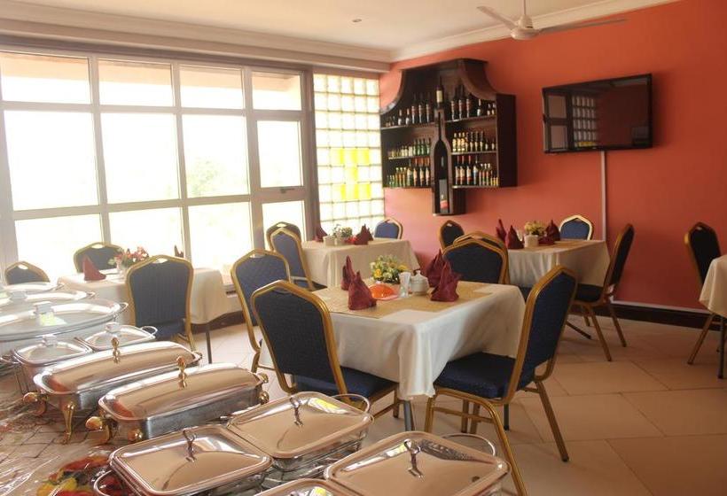 בית מלון כפרי Oguaa Apartments & Lodging