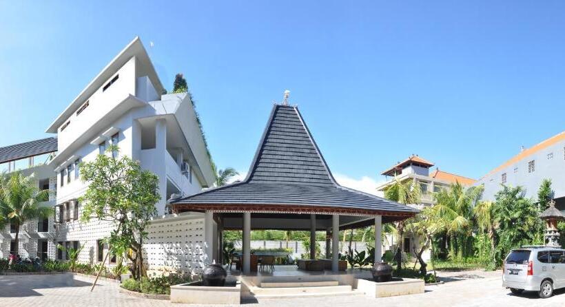 酒店 Padang Padang Inn