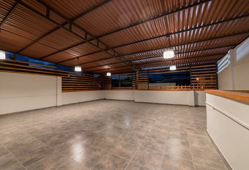 هتل Residencial Valdivia