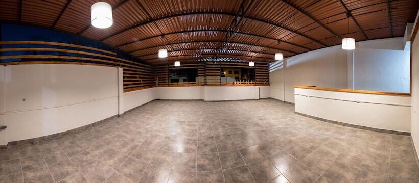 هتل Residencial Valdivia