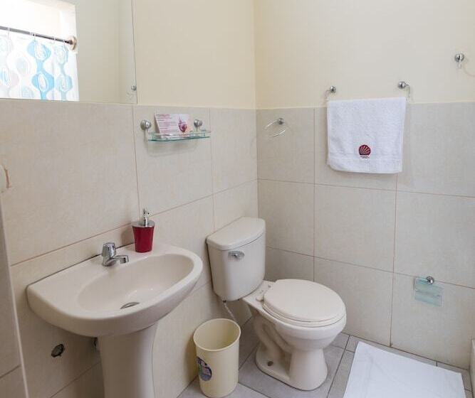 هتل Residencial Valdivia