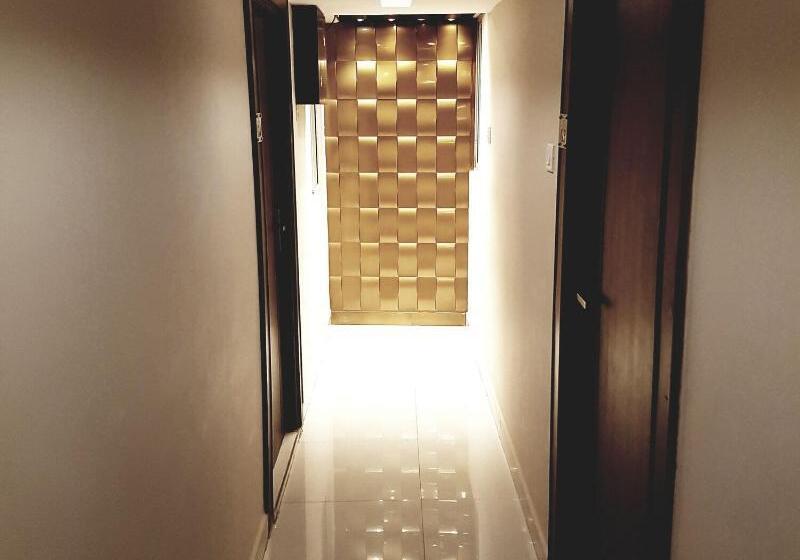 호텔 Santhi Bhavan