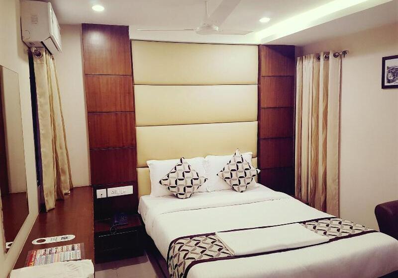 호텔 Santhi Bhavan