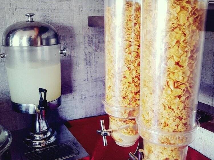 호텔 Santhi Bhavan